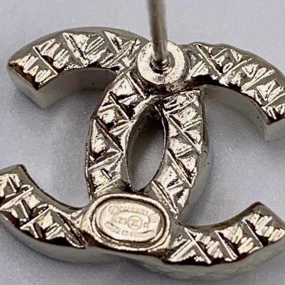 Authentic Chanel CC Earrings With Crystals Gold Hardware Brand New In Box - Picture 7 of 9